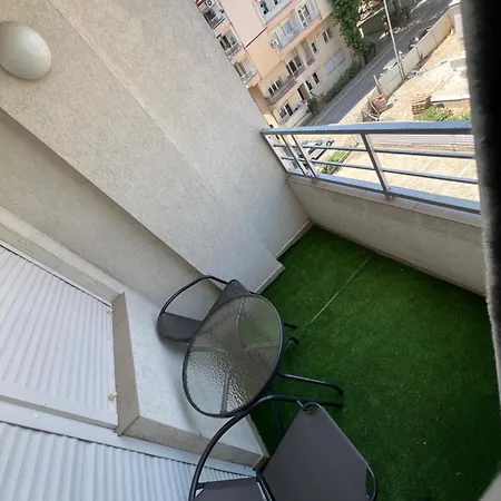 Apartment Marsovacha *
